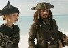 Elizabeth (Keira Knightley) und Jack (Johnny Depp)...ntain
