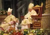 Francesco und der Papst - Papst Benedikt XVI. während...rsdom