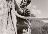 Zum Dritten Pol / 1937 - Norman Dyhrenfurth beim Klettern
