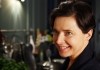 Late Bloomers - Mary (Isabella Rossellini) freut sich.