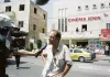 Nach der Stille - Marcus Vetter vor dem Cinema Jenin
