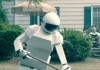 Robot and Frank - ROBOT (Peter Sarsgaard) animiert...beit.
