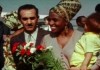 Mama Africa - Miriam Makeba kommt mit ihrem Enkel...a an.
