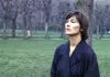 Die linkshändige Frau