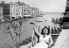 Peggy Guggenheim - Peggy Guggenheim beim Sonnenbaden...edig.