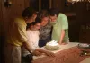 Life, Animated - Owen und seine Familie an seinem...tstag