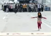 Pandemie - Die kleine Mirre (Min-Ah Park) steht...onten