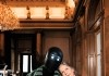 Frau Winkler verl�sst das Haus