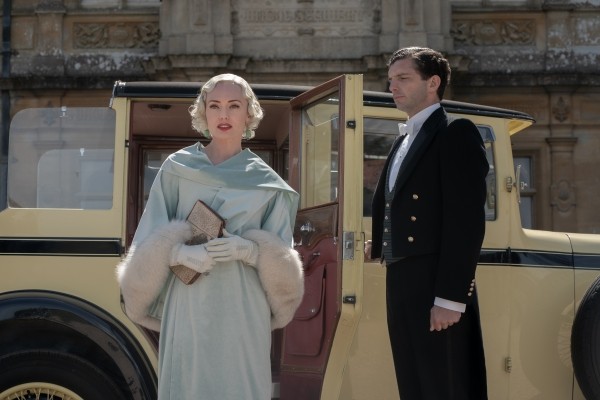Downton Abbey: A New Era - Laura Haddock als Myrna...Andy