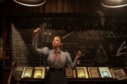 Virginia Woolf's Night and Day