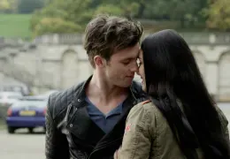 Saphirblau - Gideon (Jannis Niewöhner) und Gwen...rich)