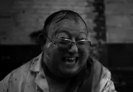 The Human Centipede 2 mit Laurence Harvey