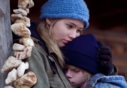 Winter's Bone - Ree Dolly (Jennifer Lawrence) und ihr...tone)