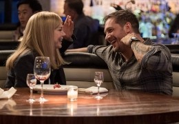 Venom - Michelle Williams und Tom Hardy