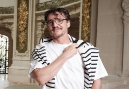 Pedro Pascal widmet sich in seinem neuen Film statt...usik.