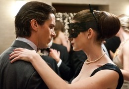 Christian Bale und Anne Hathaway in The Dark Knight Rises