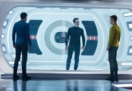 Star Trek Into Darkness - Zachary Quinto, Benedict...Pine