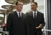 Men In Black 3 - Agent J (Will Smith, r.) und der..., l.)