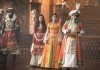 Aladdin - Nasim Pedrad als Dalia, Naomi Scott als...ultan