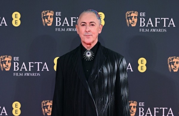 Alan Cumming kehrt in 'Avengers: Doomsday' nach mehr...r�ck.