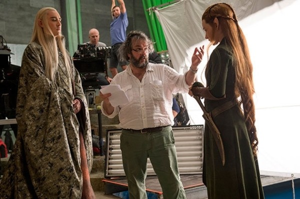 Peter Jackson (Mitte) beim Dreh von 'Der Hobbit: Die...eere'