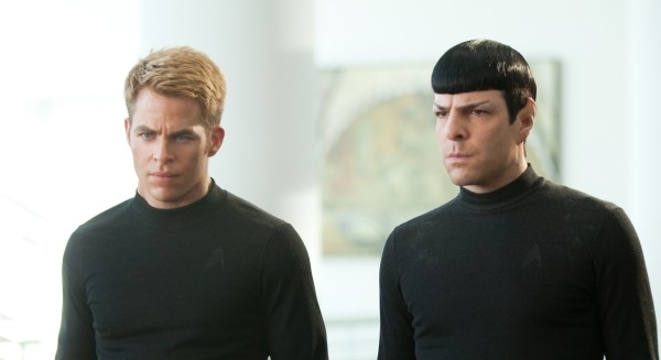 Chris Pine und Zachary Quinto in Star Trek: Into Darkness