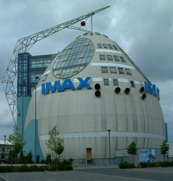 Das IMAX 3D-Kino im Mainfrankenpark bei Wrzburg