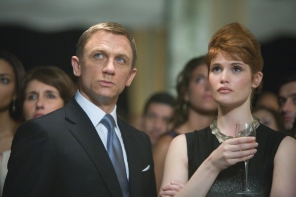 James Bond (DANIEL CRAIG) und Agentin Fields (GEMMA...ste.