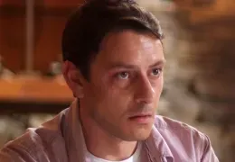 Die Vierte Art - Enzo Cilenti als Scott Stracinsky...eresa