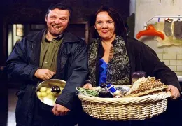Die Nachbarn Bengt Göran (Rolf Degerlund) und Violet...erleih