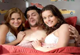 Nikki Griffin, Johnny Knoxville und Jacqui Maxwell.... Ent.