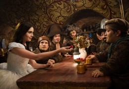 The Brothers Grimm: Snow White - Hinter den sieben...offo)