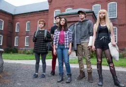 New Mutants - Maisie Williams, Henry Zaga, Blu Hunt,...r-Joy