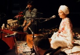 Mantra - Sounds into Silence - Snatam Kaur
