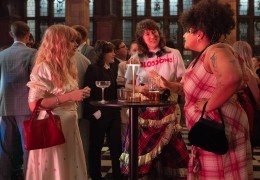 Finding Emily - Angourie Rice, Regisseur Alicia...m Set