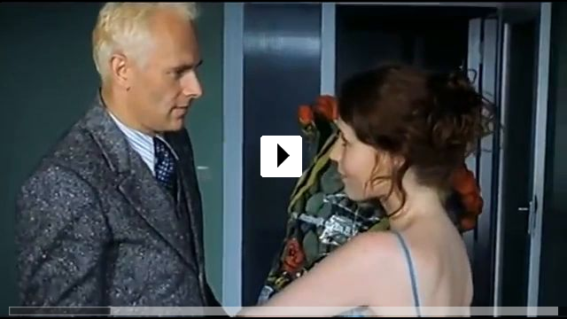 Zum Video: Tigerstreifenbaby wartet auf Tarzan