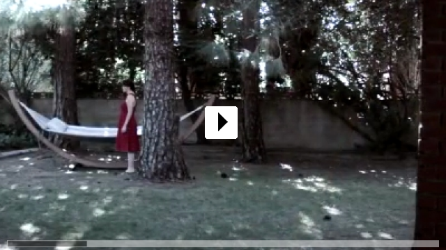 Zum Video: Mother's Red Dress