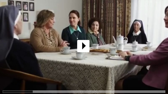 Zum Video: The Perfect Family